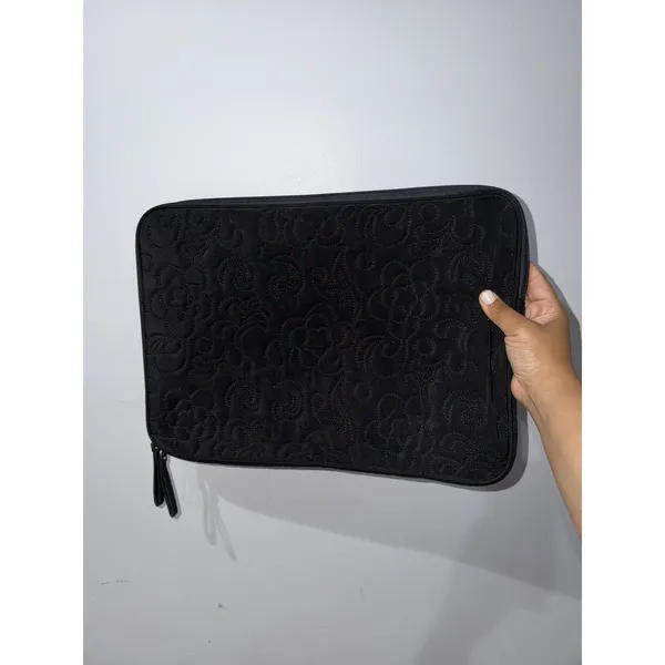 Vera Bradley Bags Quilted Canvas Laptop Bag,‎ Black 17x12" L - Image 5