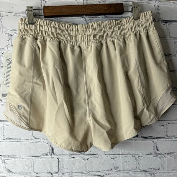 Lululemon hotty hot HR short 2.5” lined size 12 - Image 3