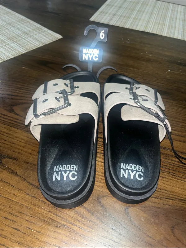 Madewell NYC Beige Double-Buckle Slide Sandals - Image 2