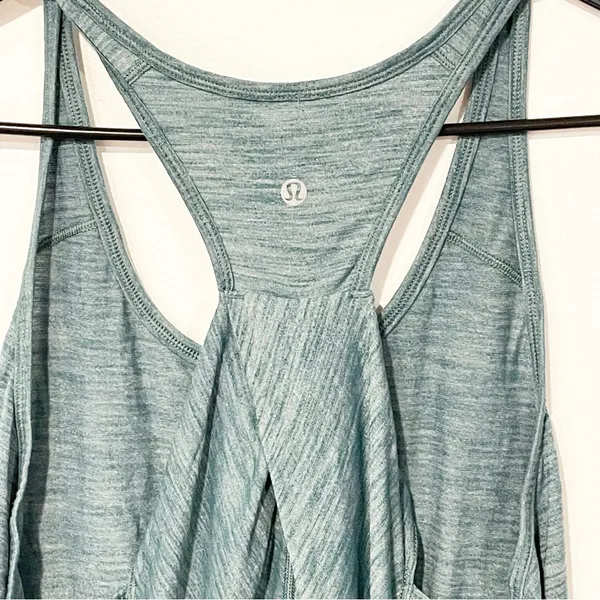 Lululemon Womens Essential Deep Green Heathered Tank Top‎ Lightweight - Image 4