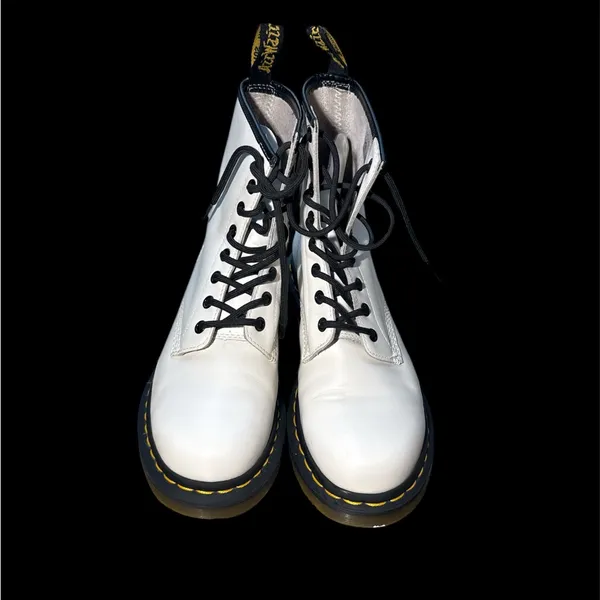 NWOT doc martens White Lace-Up Boots with Black Accents 11821 jyoo4 size 8 - Image 3