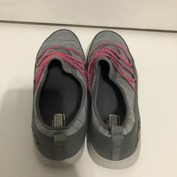 Skechers Gray pink‎ slip on Sneakers Go Steps women’s size 8.5 Go Go Mat walking - Image 3