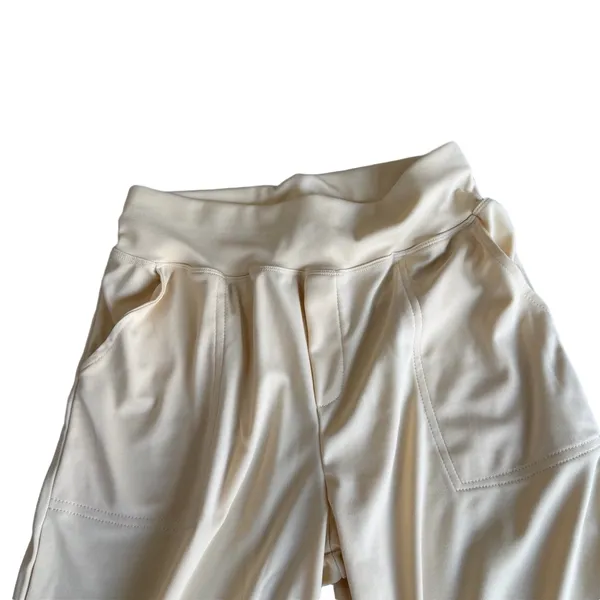 Women's Pull On Cream Colored Pant Size Medium #260636 - Image 3