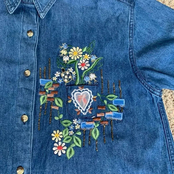 Vintage 90s Embroidered Chambray Denim Shirt Oversized Short Sleeve Heart Floral - Image 10