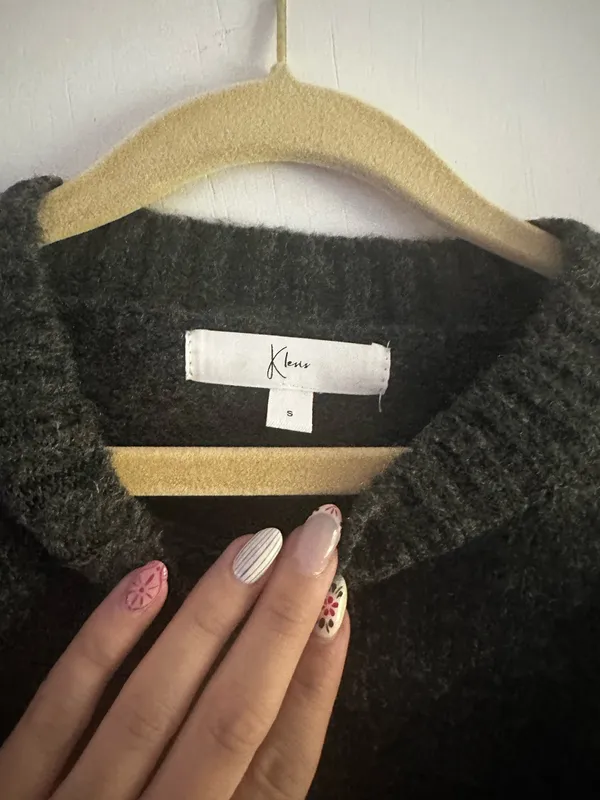 Lane 201 Leftover cozy sweater - Image 7