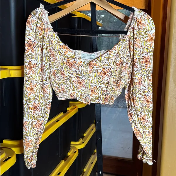 Urban Outfitters Floral Puff Sleeve Peasant Boho Crop Top Size Small - Image 4