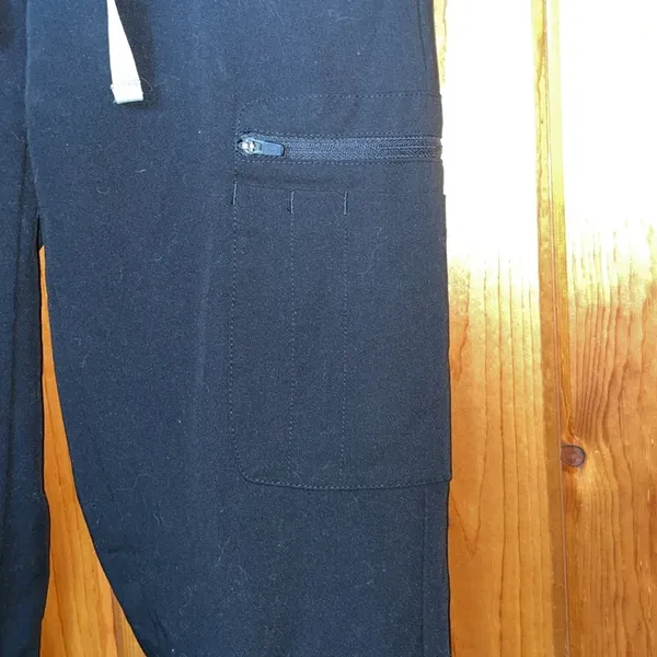 FIGS Zomora black fig scrub pants size XS doctors nurse scrub pants work wear women’s - Image 4