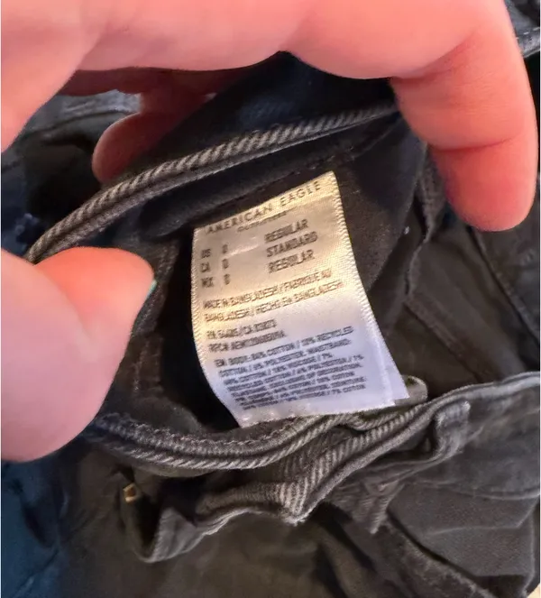 American Eagle Jeans - Image 3