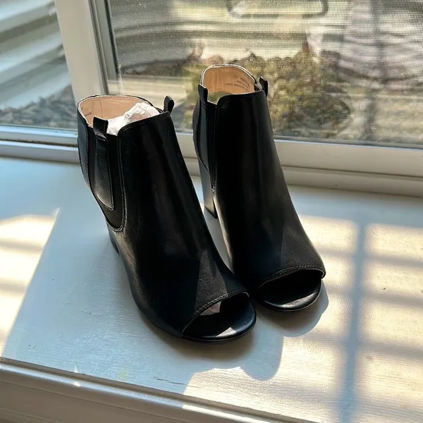 NWOT, Cole Haan heeled mule - Image 2