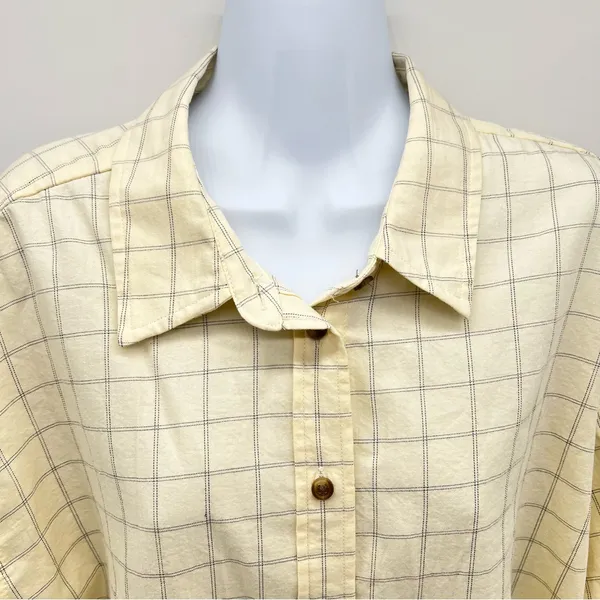 Universal Thread Women’s Cream Plaid Button Down 100% Cotton Shirt-Size M - Image 4
