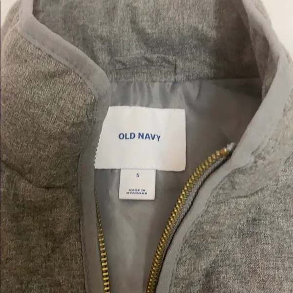 Old Navy Quilted Lightweight Vest Womens‎ - Image 7