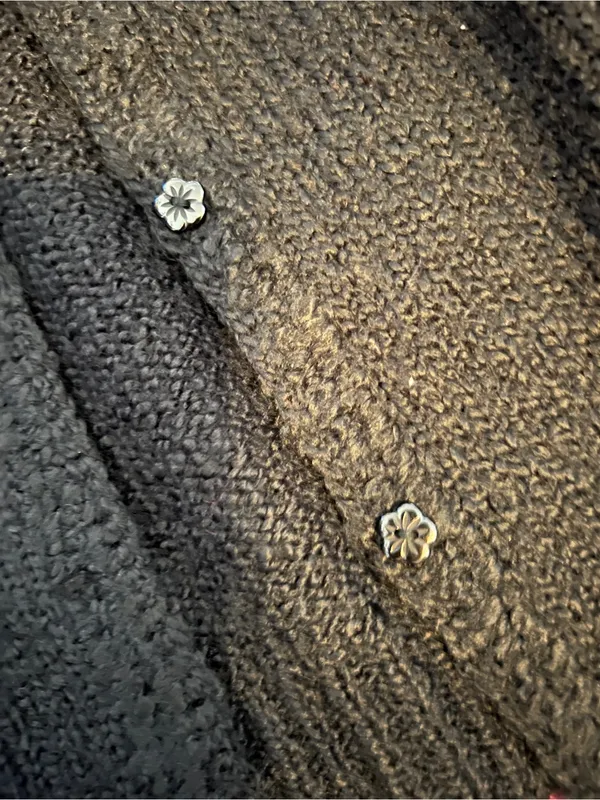 Northern isles medium black cardigan - Image 7