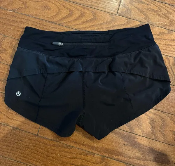 Lululemon Shorts Speed Up - Image 2