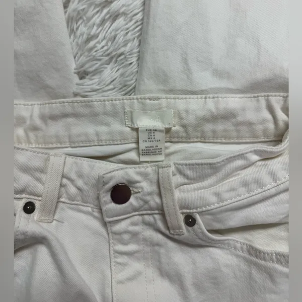 h&m white high waisted jeans - Image 4