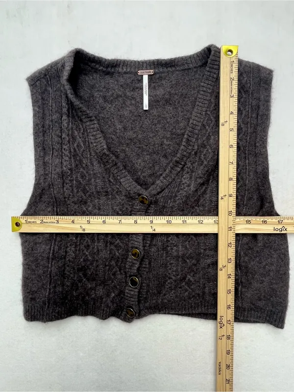 Free People Women’s 100% Cashmere Cable Button Front Knit Sweater Vest Large - Image 8