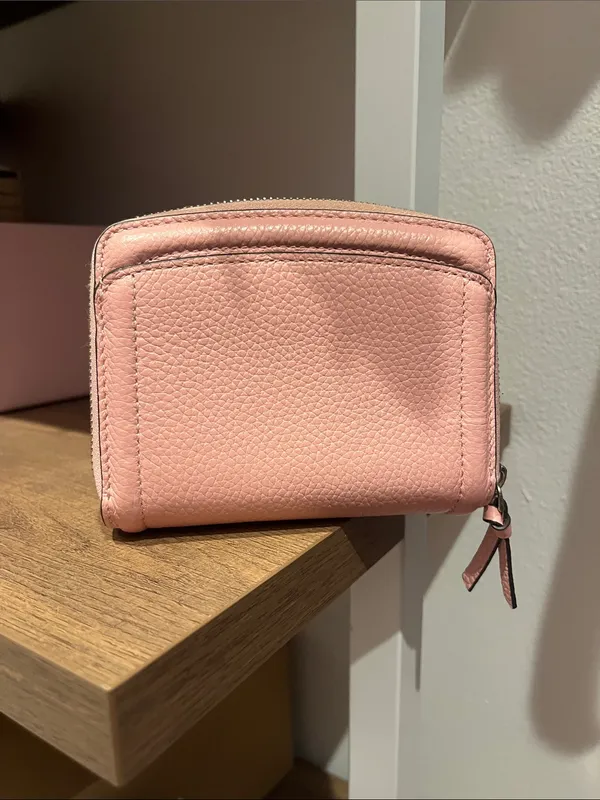 Kate Spade New York Knott Pebbled Leather Small Compact Wallet in Mochi Pink - Image 3