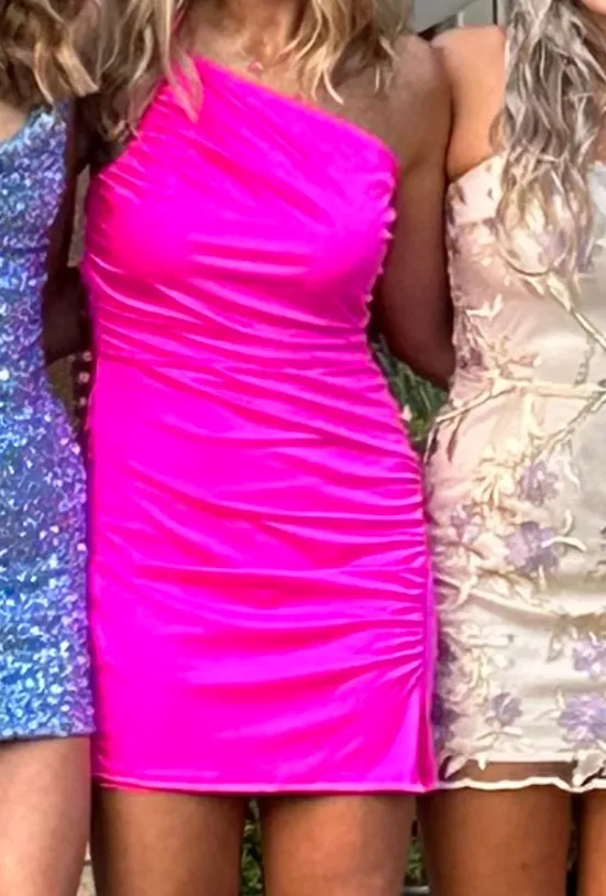 Pink one shoulder Prom/Homecoming dress - Image 3