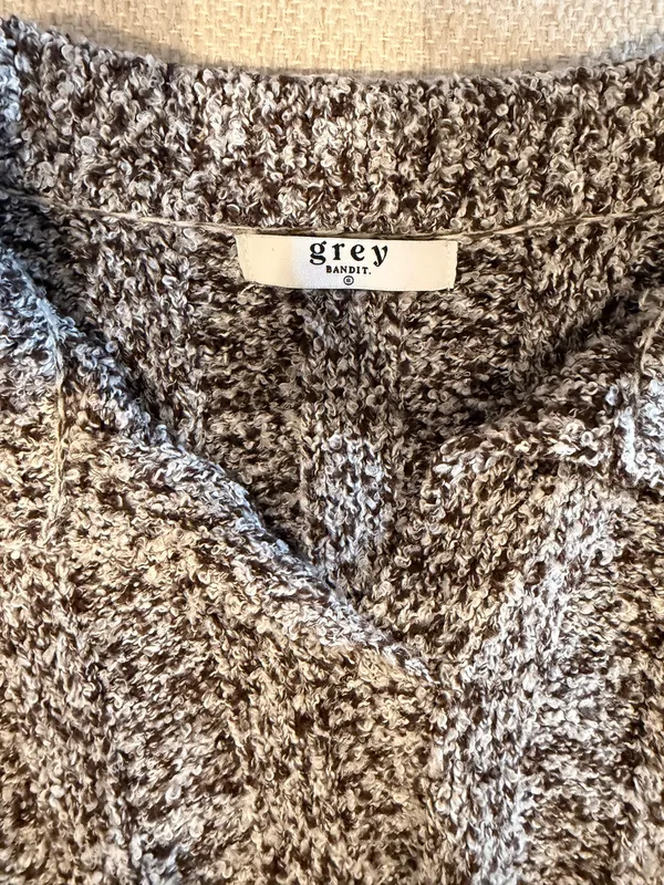 Grey Bandit Cropped Sweater - Image 3