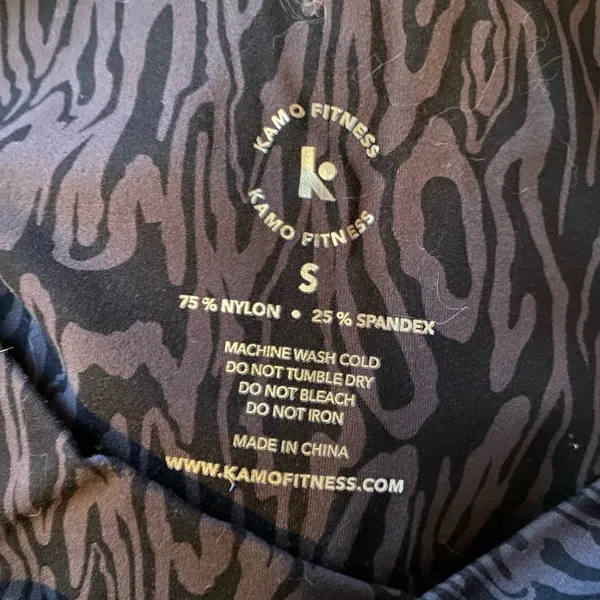 Kamo Fitness Black Printed Cross Waist Shorts - Image 3