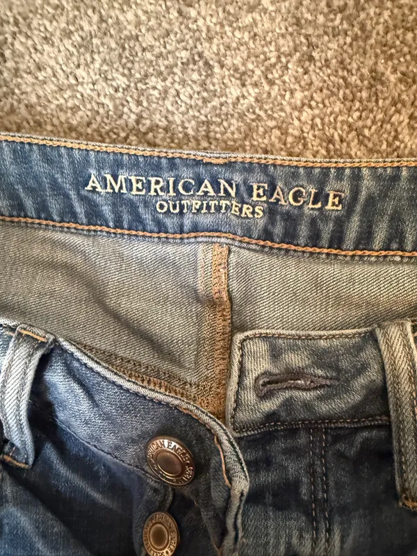 American Eagle Tomgirl Distressed Jeans - Image 3