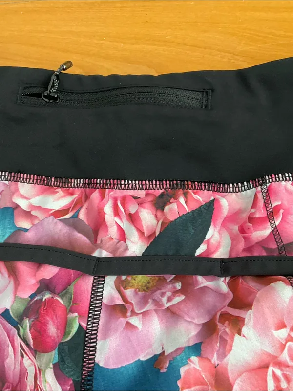 Lululemon Run: Speed Short *4-way Stretch Secret Garden / Black Sz 2 - Image 9