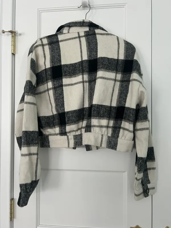 Black And White Jacket - Image 2