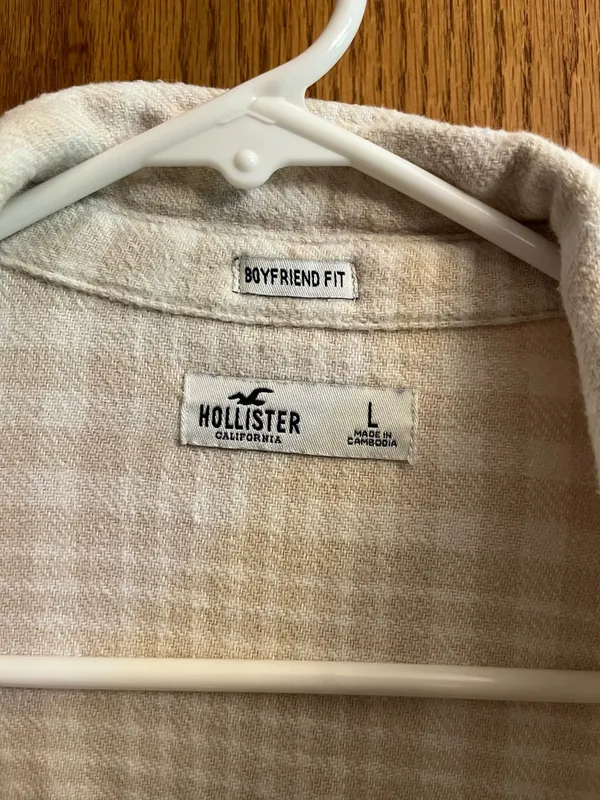 Hollister Boyfriend Fit Flannel Cream Plaid - Image 2