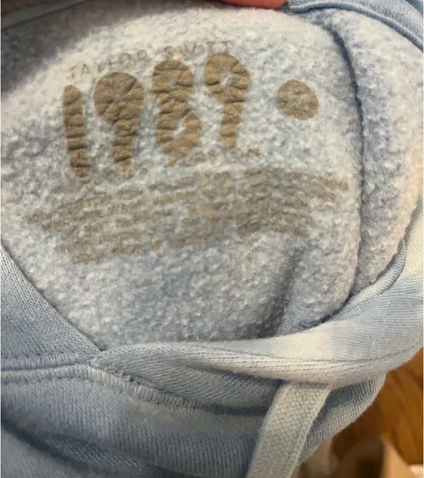 Taylor Swift 1989 Sweatshirt - Image 3