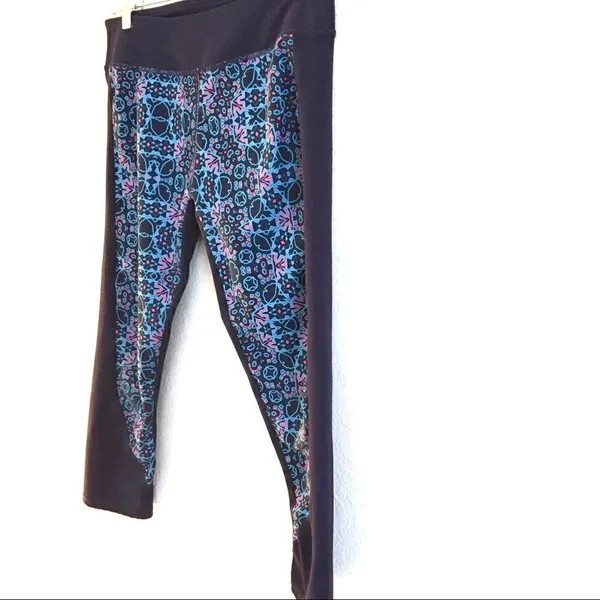 Fabletics patterned cropped leggings S‎ - Image 2