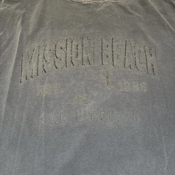 American Vintage Vintage Faded Mission Beach San Diego Blue Tshirt Medium Cropped - Image 3