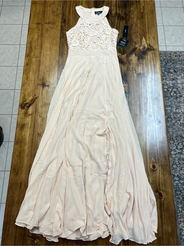 Lulus Picture Perfect Blush Lace Maxi Dress Size Small NWT - Image 6
