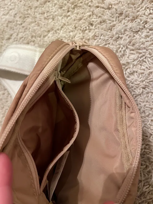 Aerie Crossbody Bag - Image 3