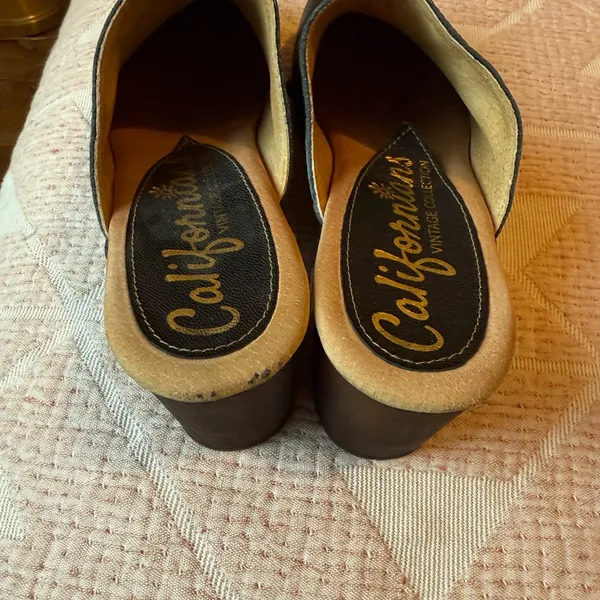 Black Leather Clogs Size 8 - Image 4