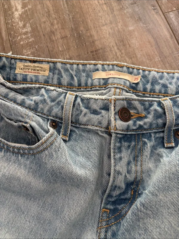Levi’s Low Loose Big E Reissue Jeans size 25 - Image 6