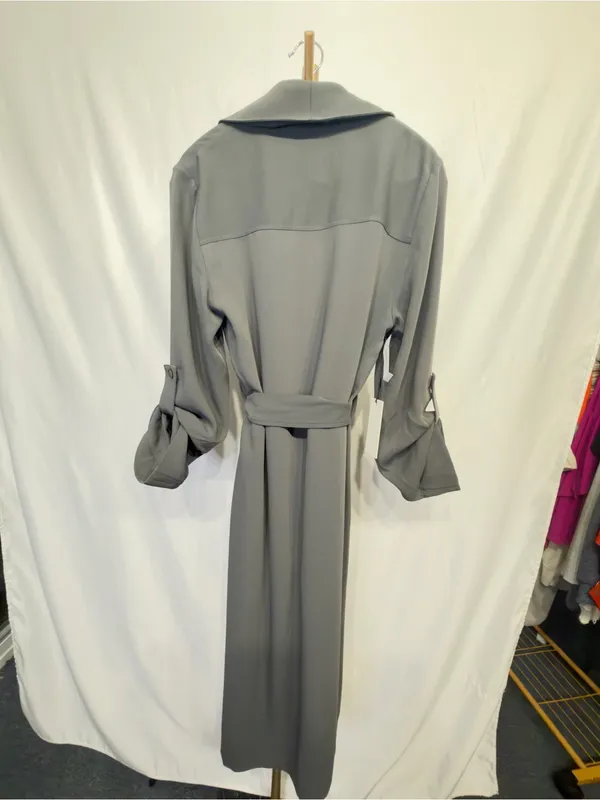 NWT Aritzia Babaton Kahlo Robe - Coal Gray- size Small - Image 3