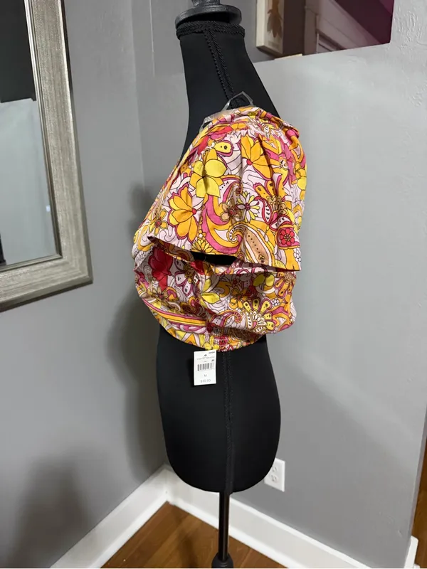 NWT Angie Paisley Floral Groovy Hippie Knot Front Crop Top Size Medium. - Image 3