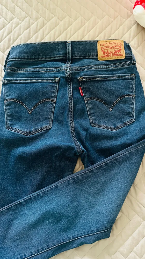 Levi’s Jeans - Image 2