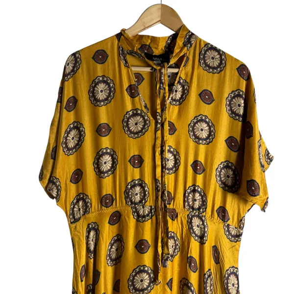 Nissa Marigold Medallion Print Silk Blend Short Sleeve A-Line Midi Dress Size 8 - Image 8