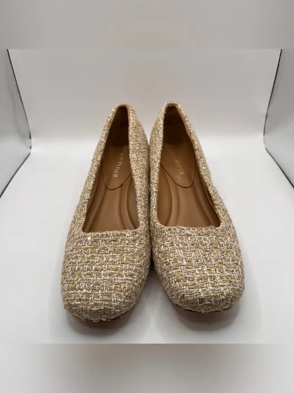Donald Pliner Drew Pump heels with a tweed fabric upper and a low block size 9 - Image 4