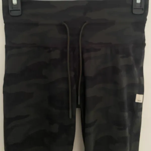 Vuori Dark green Camouflage Leggings size S - Image 8