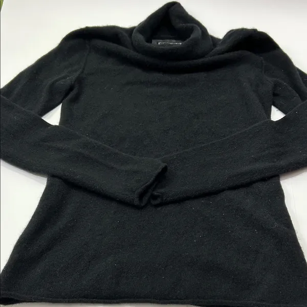 Black Turtleneck Top old Navy Cashiers - Image 5