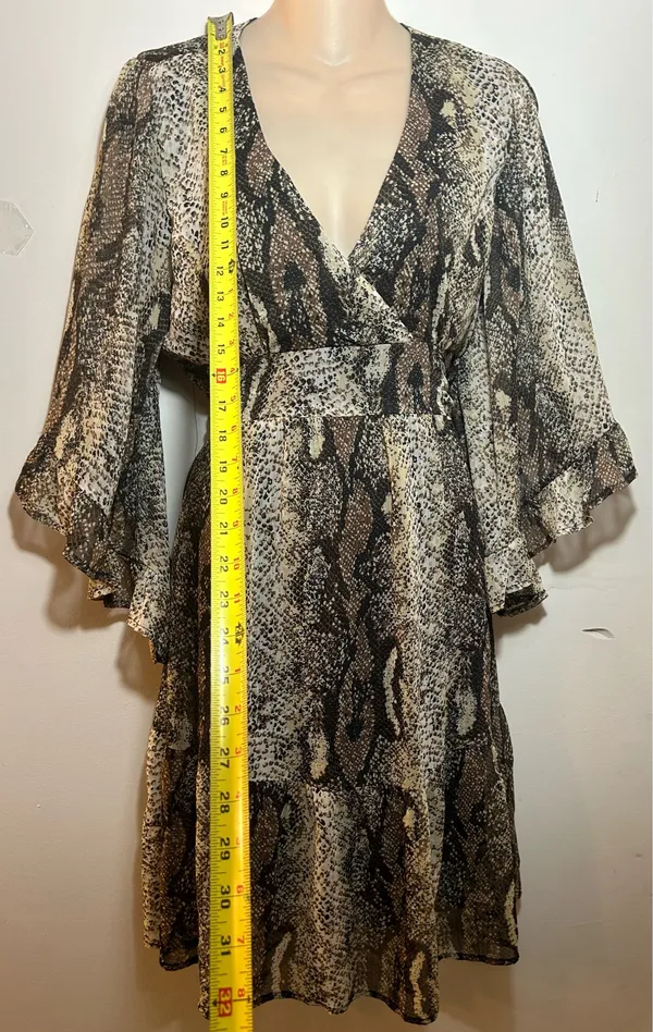Stylish women's dress. Size M. $35. - Image 3