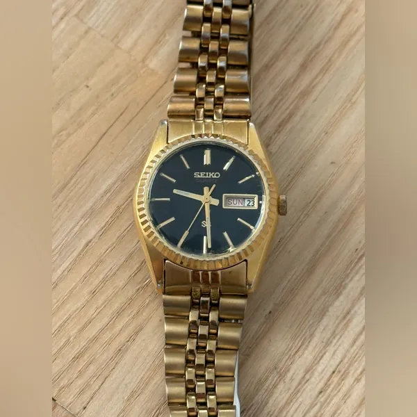 Seiko SQ Presidential Vintage Ladies Watch Black Dial Gold Plated Case Bracelet - Image 3