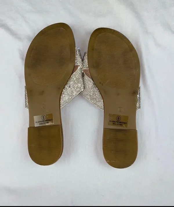 Sandals Gold Size 9 - Image 4