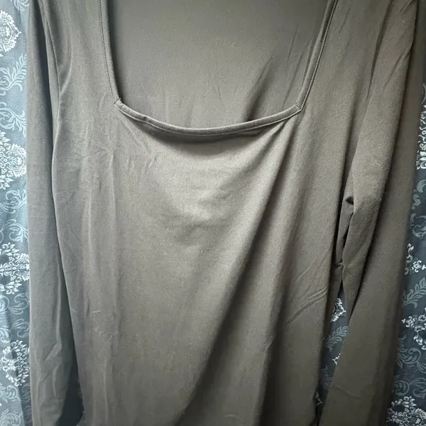 Source Unknown Women’s Charcoal Gray Square Neck Long Sleeve Top Size Large Soft Stretchy 2xL - Image 4