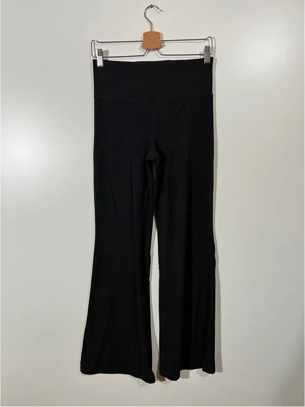 Athleta High Rise Elation Flare Pants in Black Size Medium - Image 3