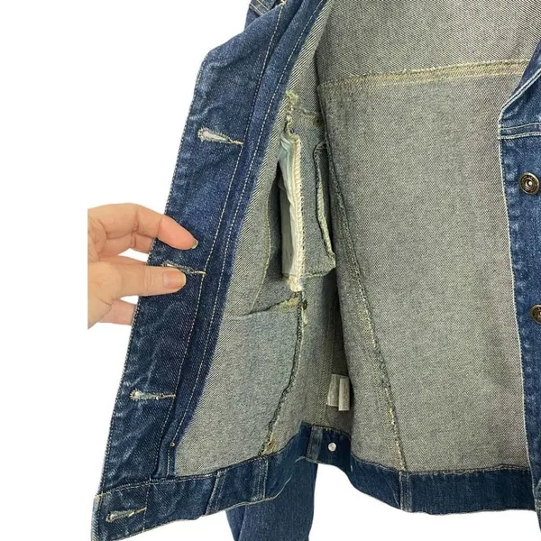 Liz Claiborne Jean Denim Jacket Size Medium - Image 4