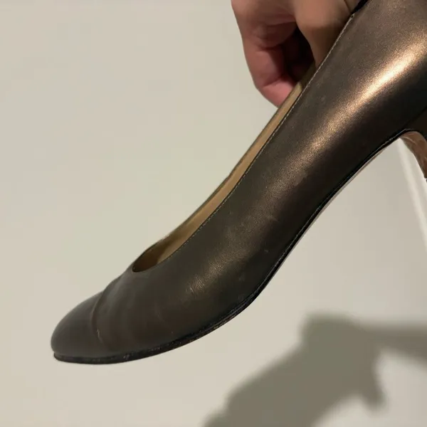 Salvatore Ferragamo Vintage Block‎ Heel Pump Bronze Metallic Size 8.5 AAA - Image 11