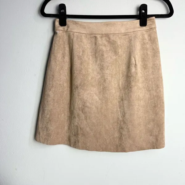Aritzia Wilfred Free faux suede tan mini skirt Medium - Image 2