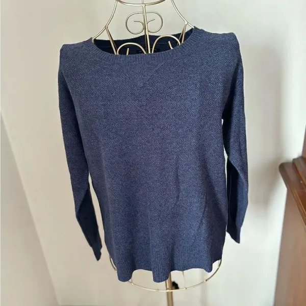 American Eagle Outfitters Crewneck Sweater Navy Size Small 55% Cotton - Image 6